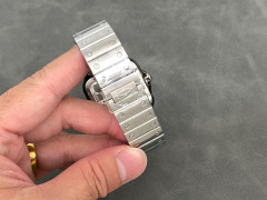 Cartier Focus on big factory goods