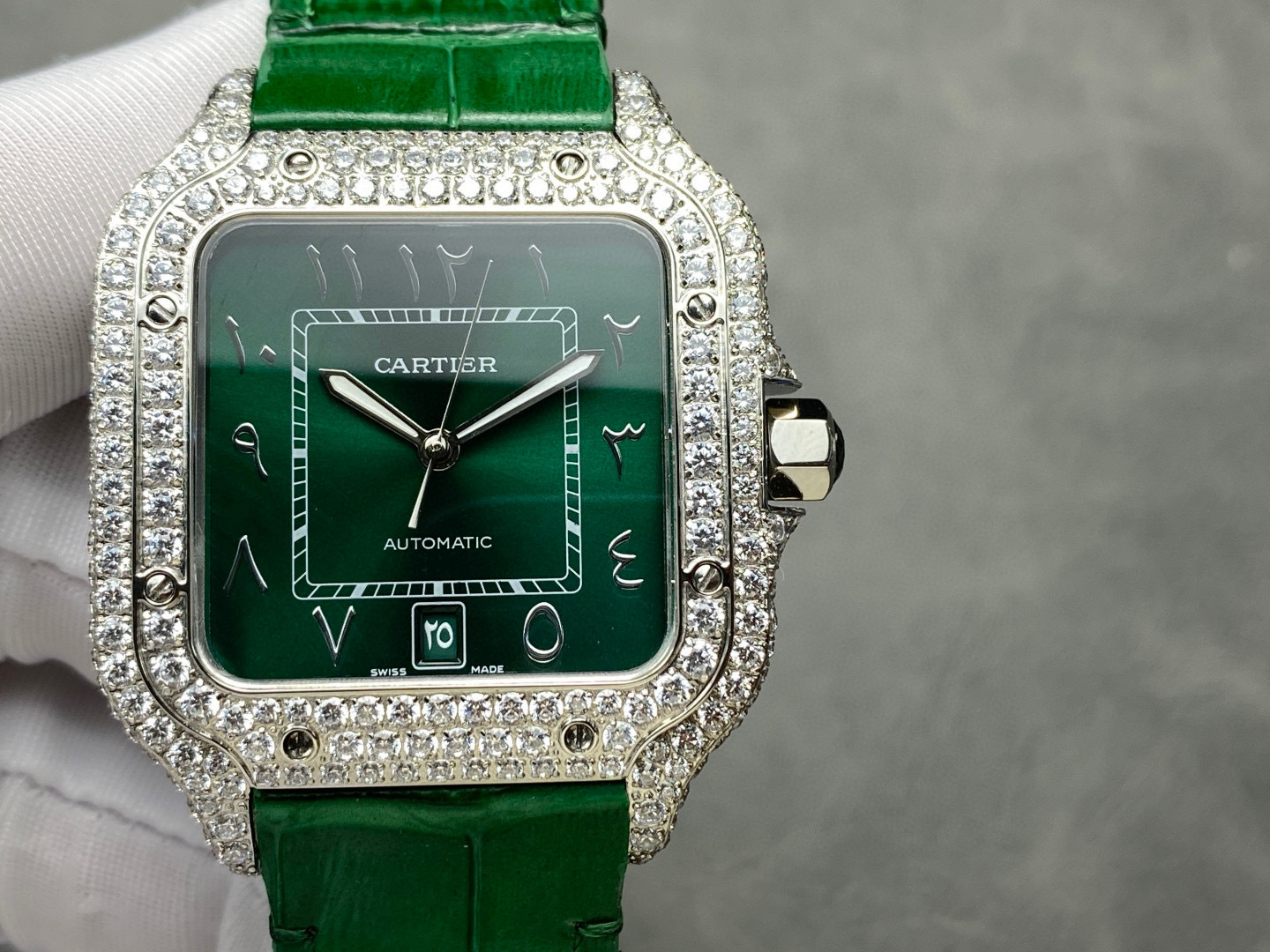 Cartier Focus on big factory goods