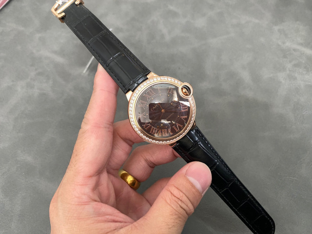 Cartier Focus on big factory goods