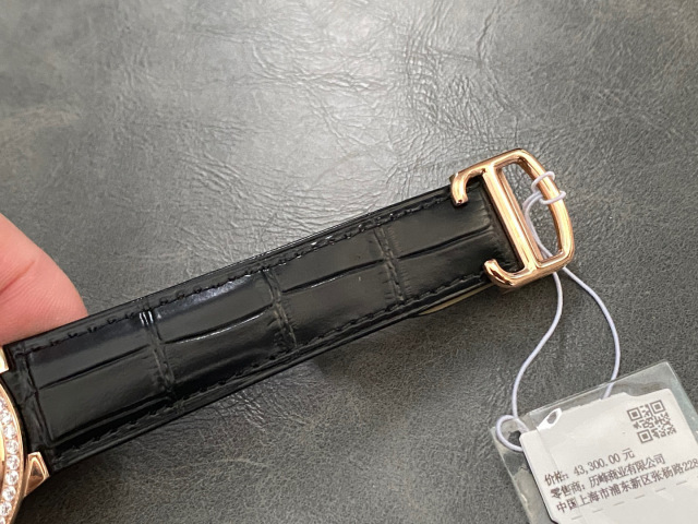 Cartier Focus on big factory goods