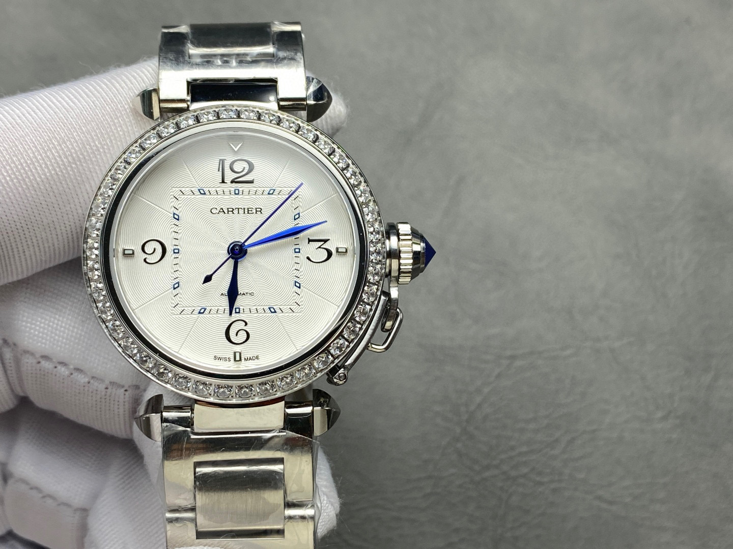 Cartier Focus on big factory goods