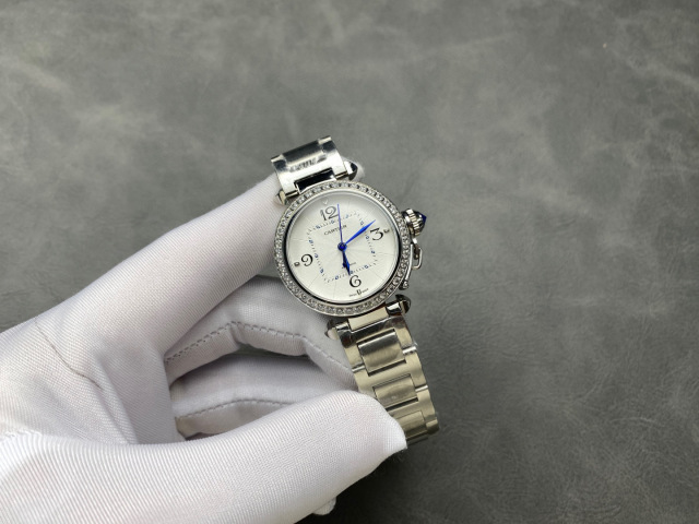 Cartier Focus on big factory goods