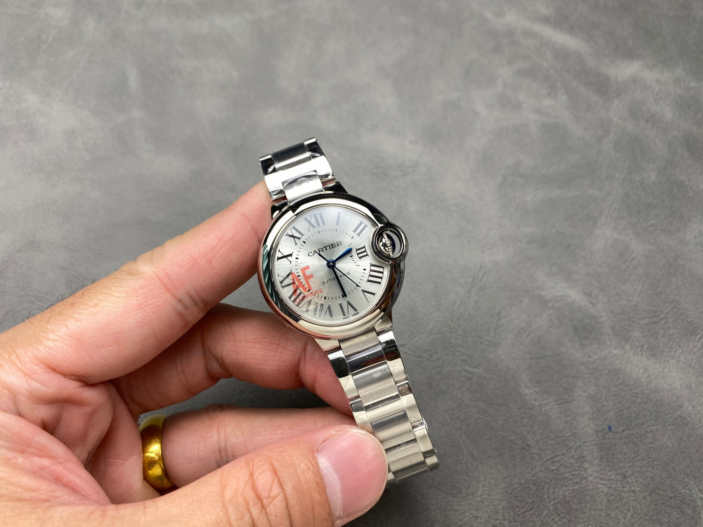 Cartier Focus on big factory goods