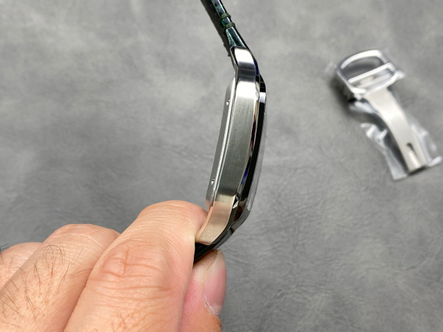 Cartier Focus on big factory goods