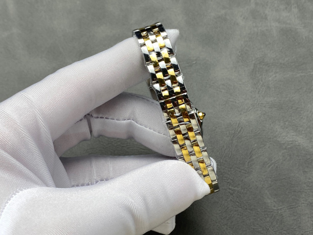 Cartier Focus on big factory goods