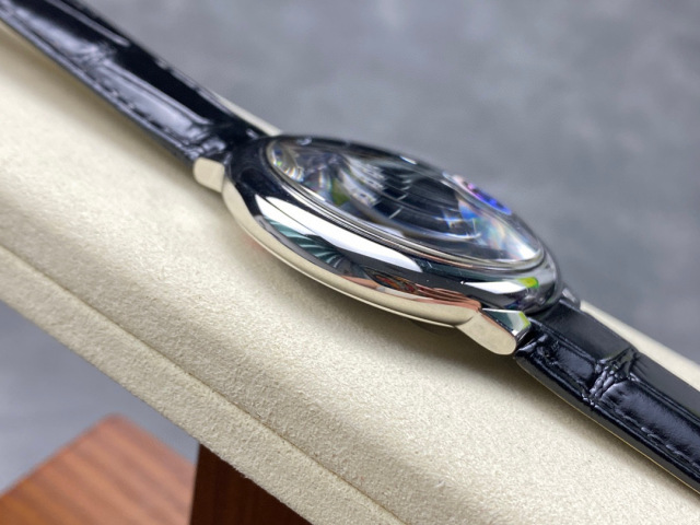 Cartier Focus on big factory goods