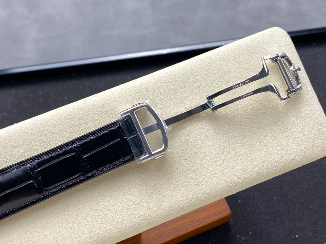 Cartier Focus on big factory goods