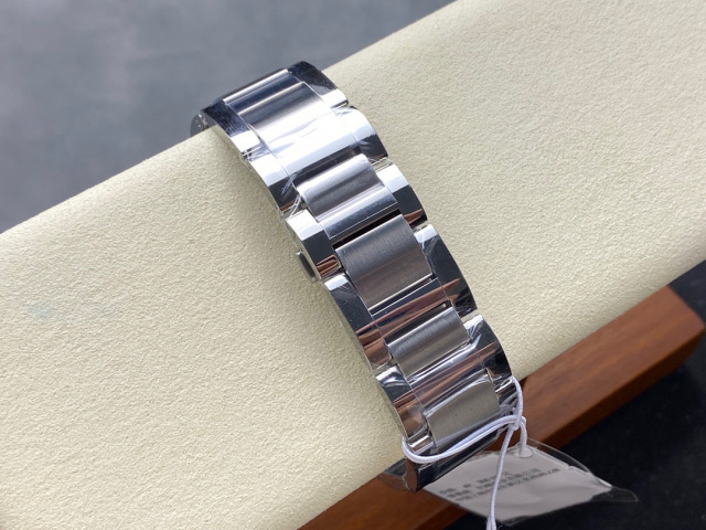 Cartier Focus on big factory goods