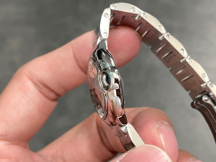 Cartier Focus on big factory goods