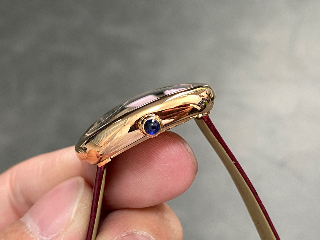 Cartier Focus on big factory goods