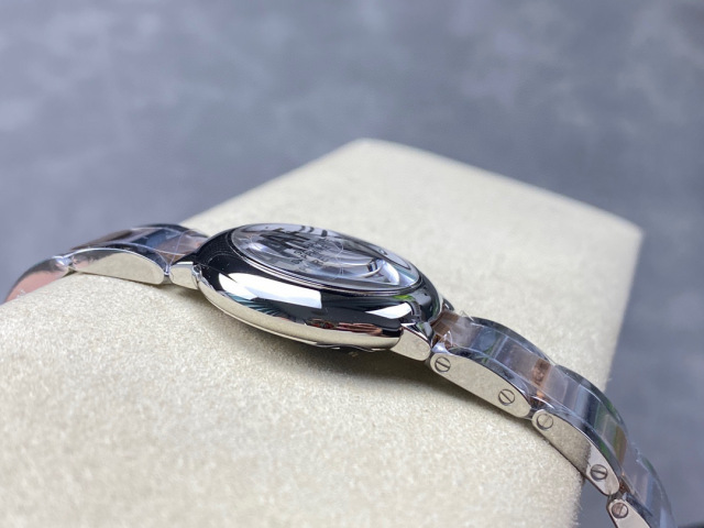 Cartier Focus on big factory goods