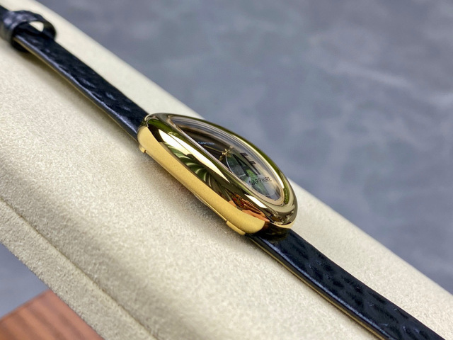 Cartier Focus on big factory goods