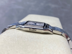 Cartier si concentra sui beni di grandi fabbriche