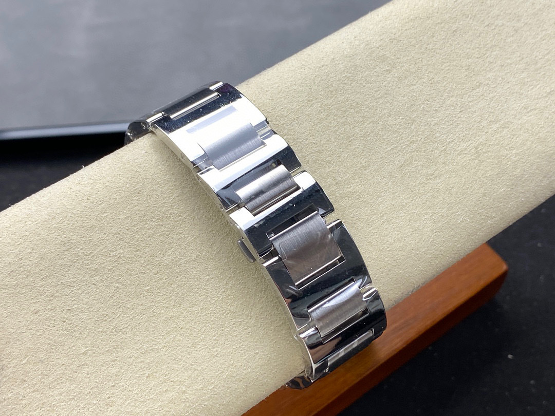 Cartier Focus on big factory goods