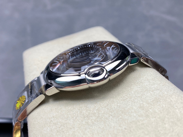 Cartier Fokus pada barangan kilang besar
