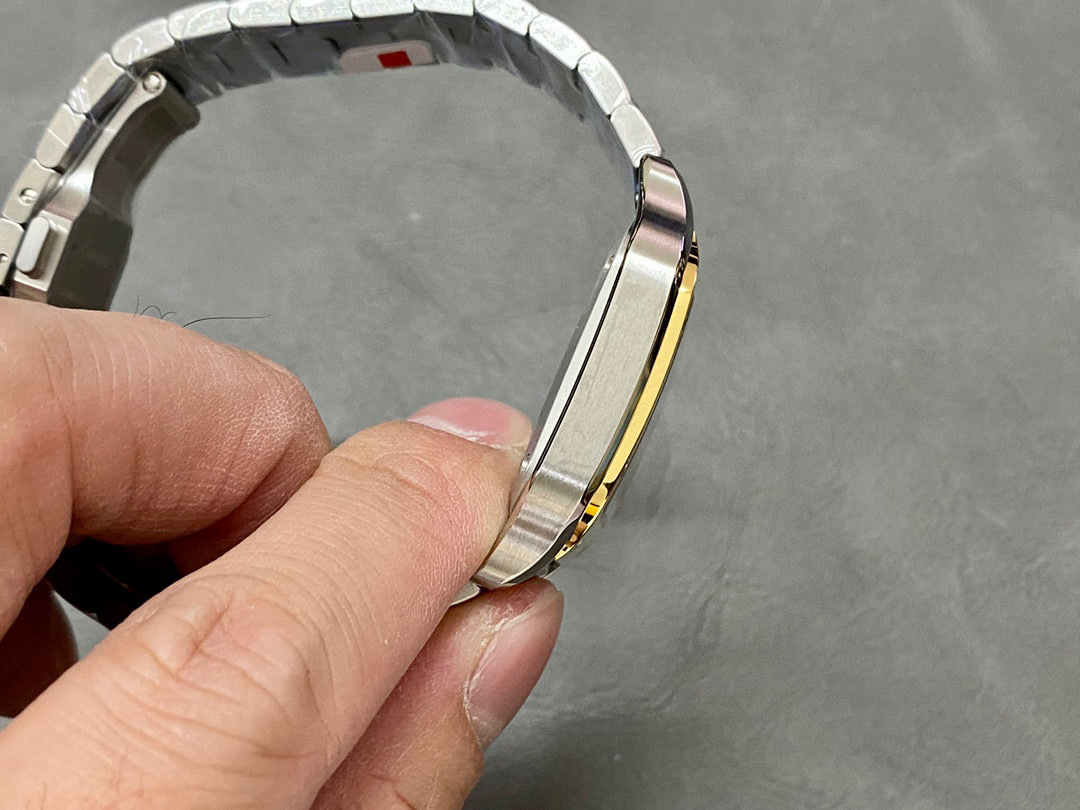 Cartier Focus on big factory goods