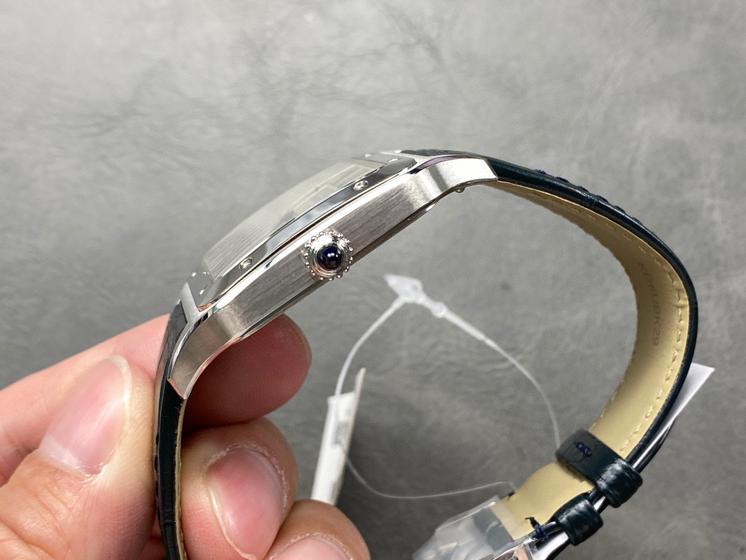 Cartier Focus on big factory goods
