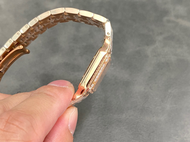 Cartier Focus on big factory goods