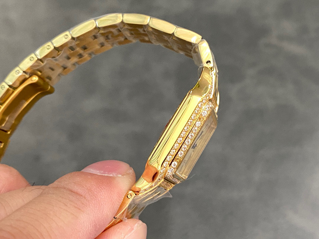 Cartier Focus on big factory goods