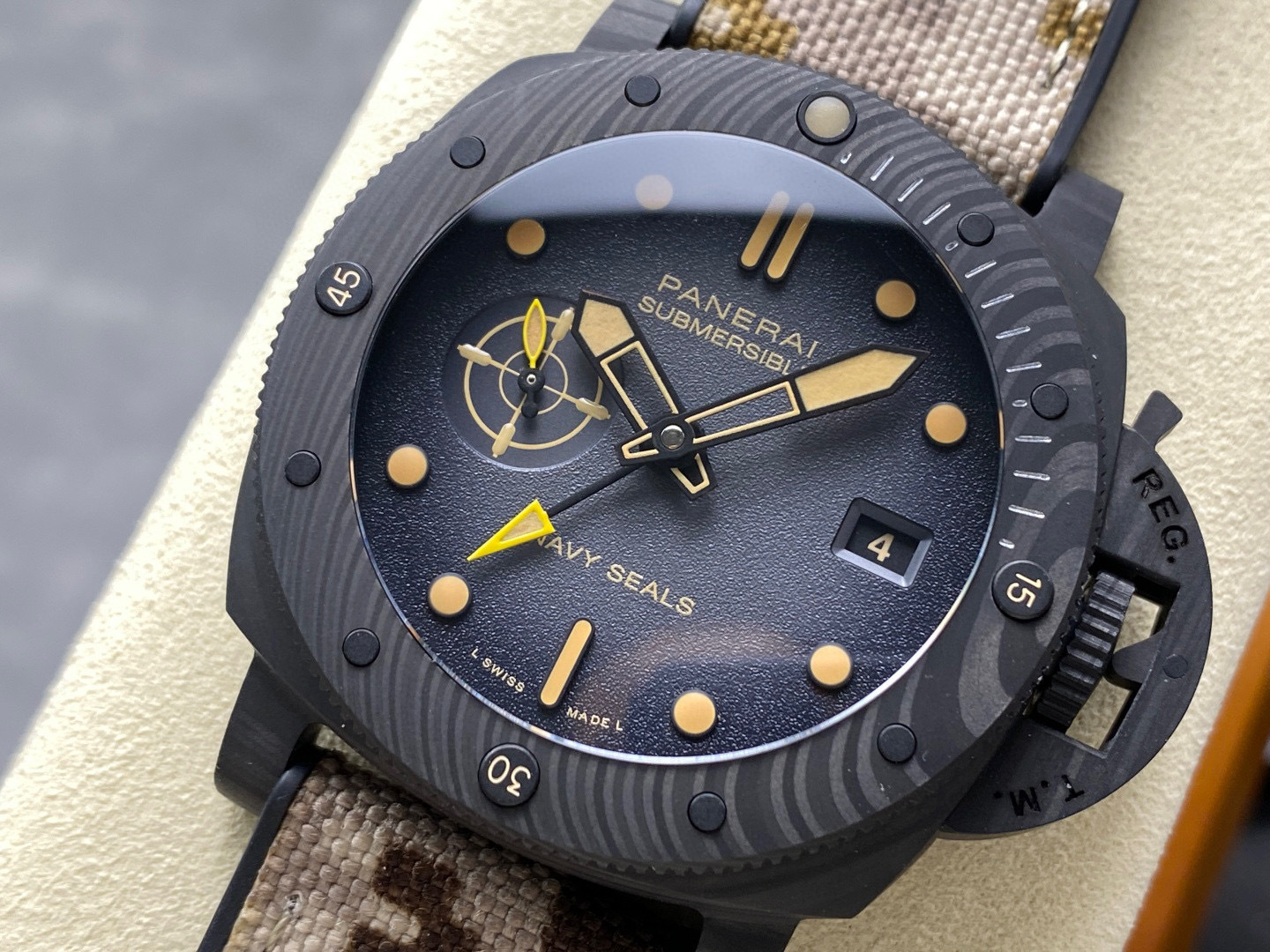 Panerai Focus on big factory goods