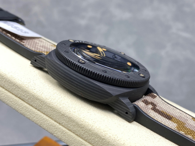 Panerai Focus on big factory goods
