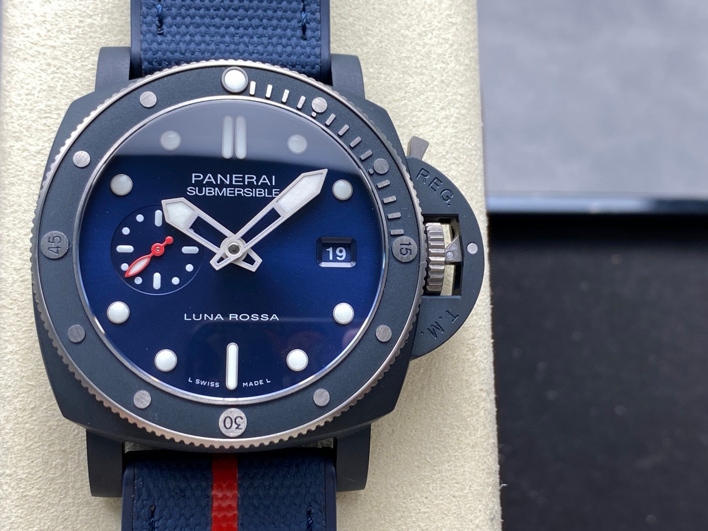 Panerai Focus on big factory goods