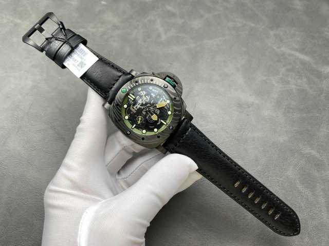 Panerai Focus on big factory goods