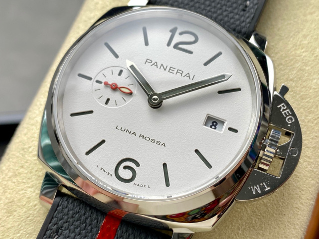 Panerai Focus on big factory goods