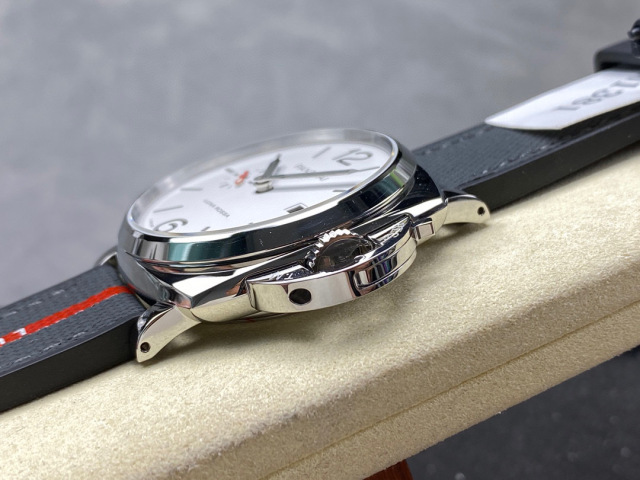 Panerai Focus on big factory goods