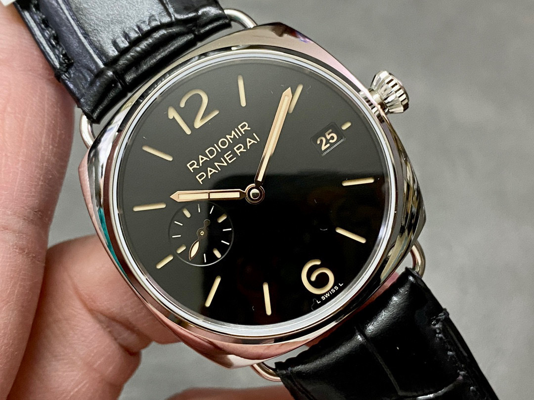 Panerai Focus on big factory goods