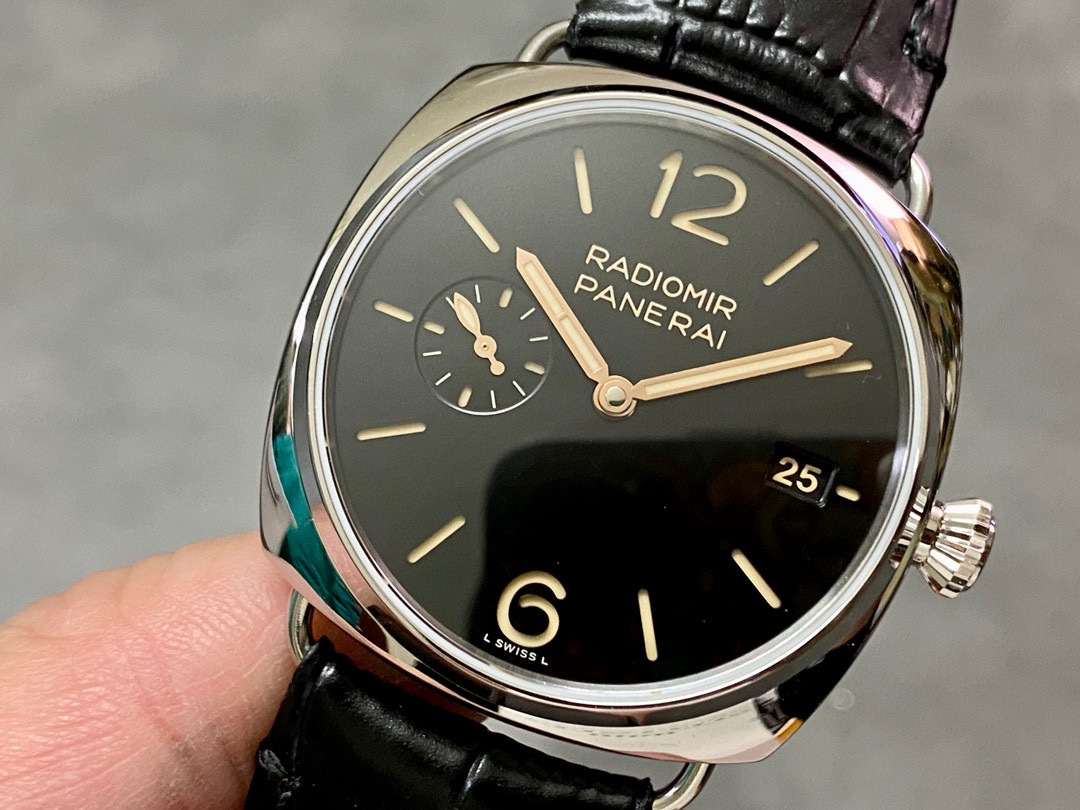 Panerai Focus on big factory goods