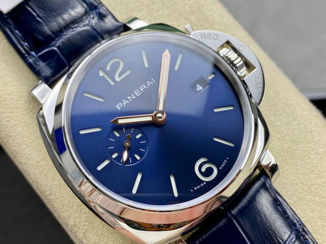Panerai Focus on big factory goods