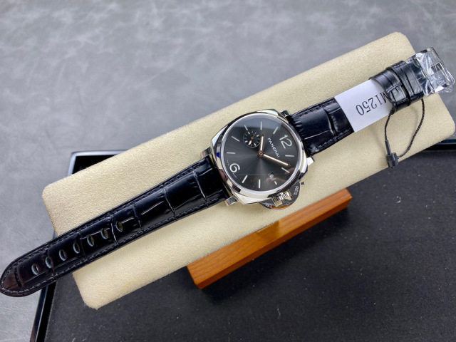 Panerai Focus on big factory goods