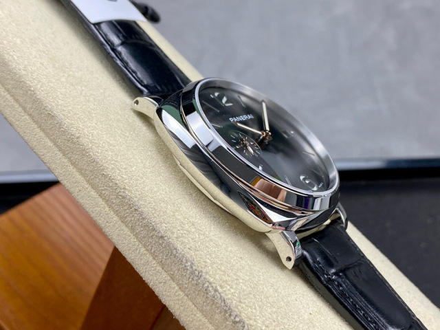 Panerai Focus on big factory goods