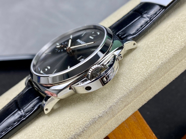 Panerai Focus on big factory goods