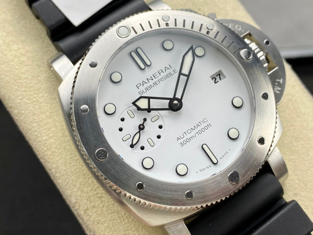 Panerai Focus on big factory goods
