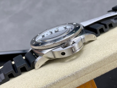 Panerai Focus on big factory goods