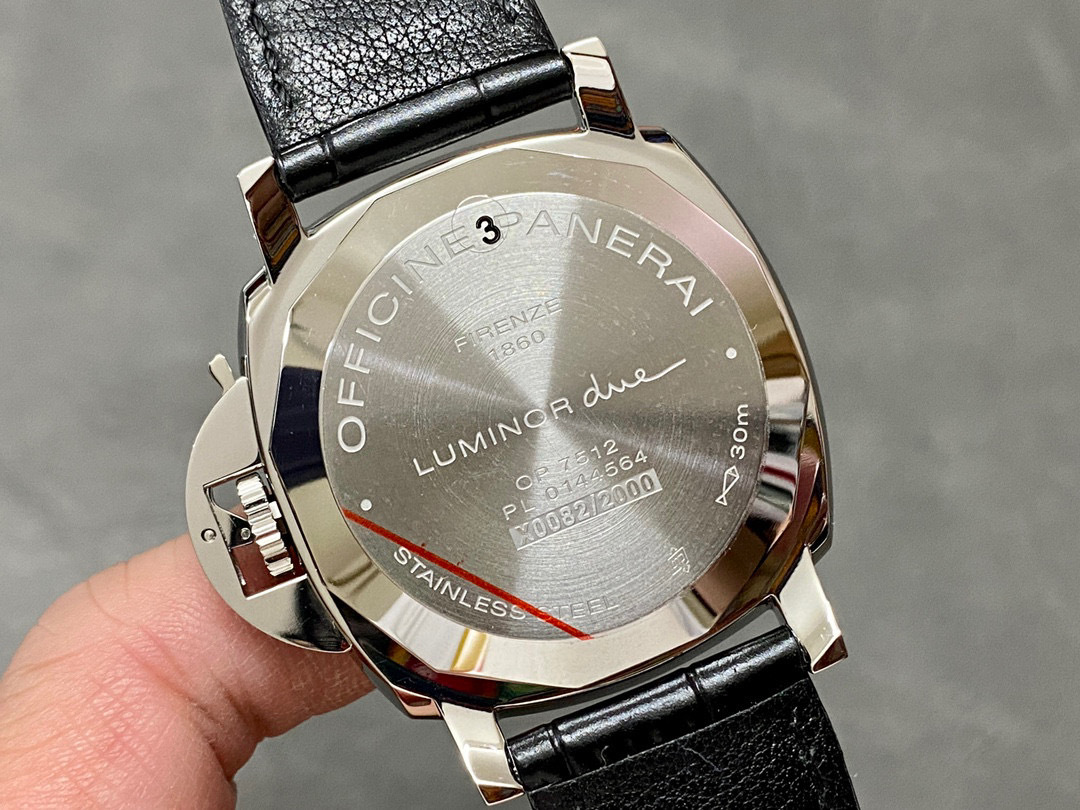 Panerai Focus on big factory goods