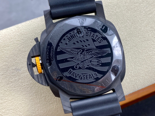 Panerai Focus on big factory goods
