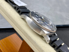 Panerai Focus on big factory goods