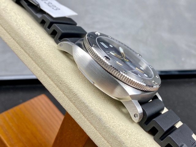 Panerai Focus on big factory goods