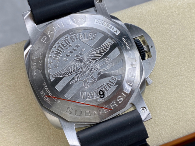 Panerai Focus on big factory goods