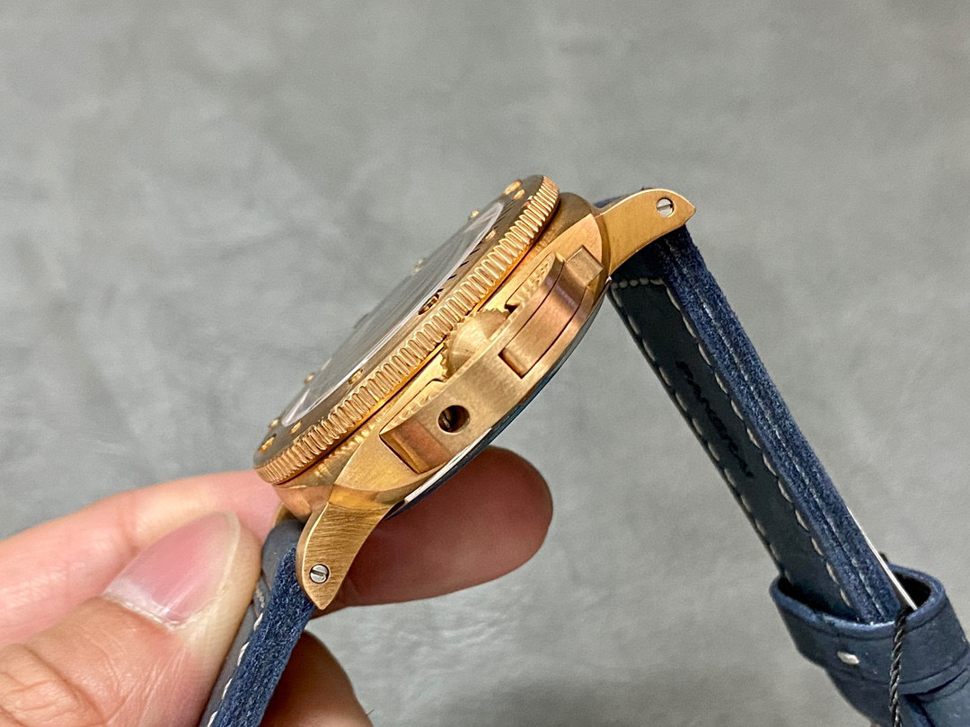 Panerai Fokus pada barangan kilang besar