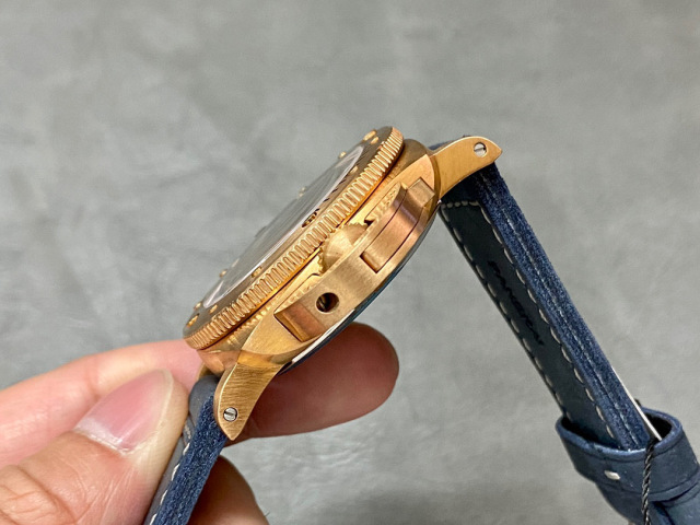 Panerai Fokus pada barangan kilang besar