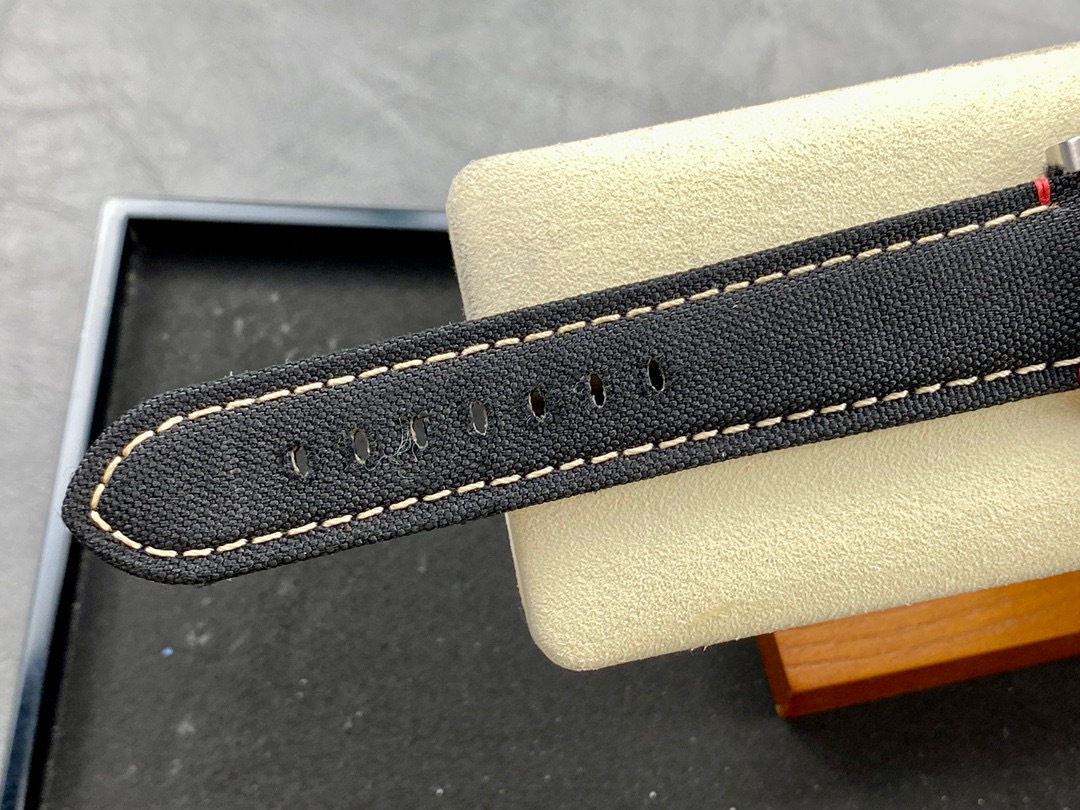 Panerai si concentra sui beni di grandi fabbriche