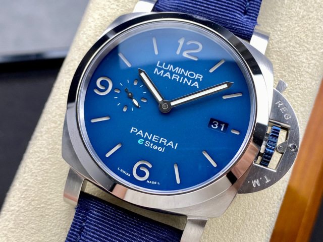 Panerai Focus on big factory goods