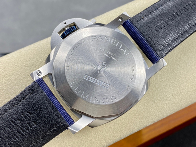 Panerai Focus on big factory goods