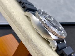 Panerai Focus on big factory goods