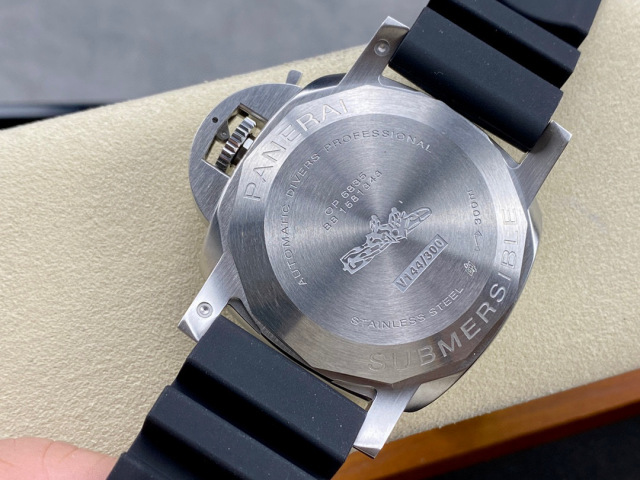 Panerai Focus on big factory goods