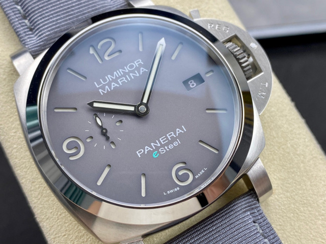 Panerai Focus on big factory goods